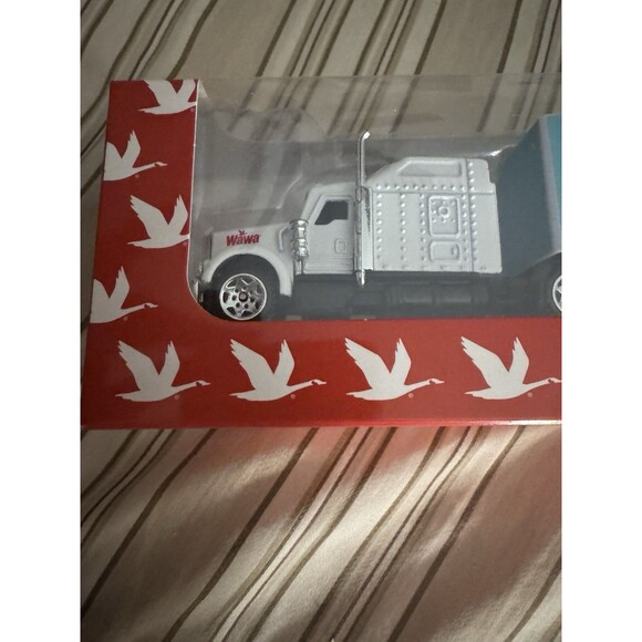 2025 Collectible Wawa Haulin Hoagies Limited Edition - Picture 3 of 4